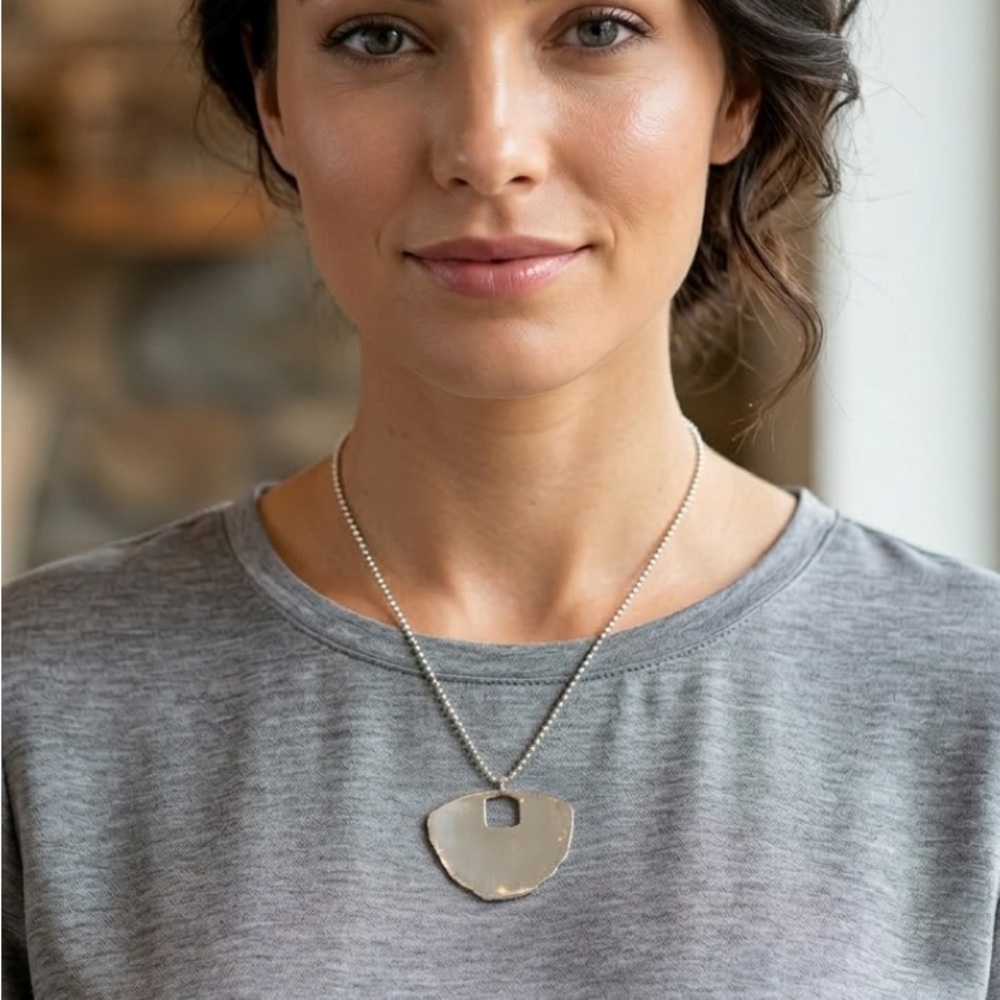 Silpada Retired N2727 Sterling Silver “Big Dreamer” Hammered Pendant Necklace